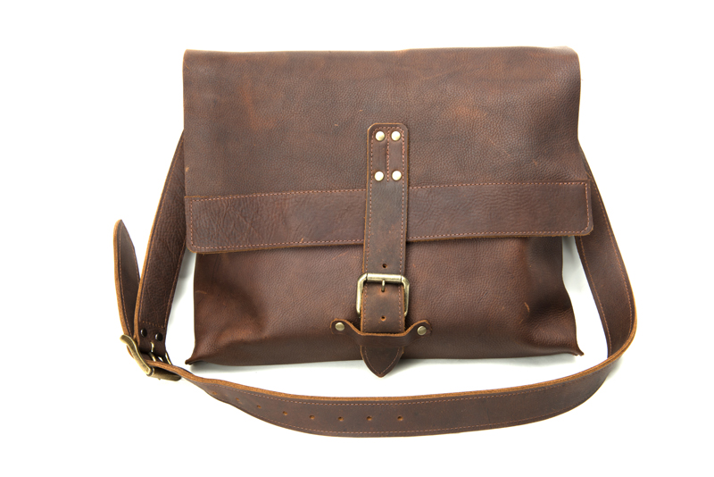 Columbus Ohio Product Photography Franklin Handcrafted Leather bag Robert Mason Signature