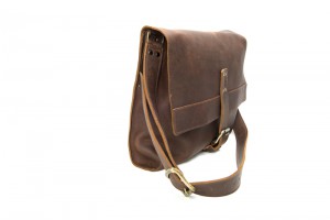 Columbus Ohio Product Photography Franklin Handcrafted Leather bag Robert Mason Signature