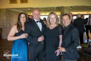 portrait for the City Club Ball guests on the Murfield Golf Course
