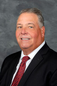Fahey Bank corporate headshot for Tim Oyster
