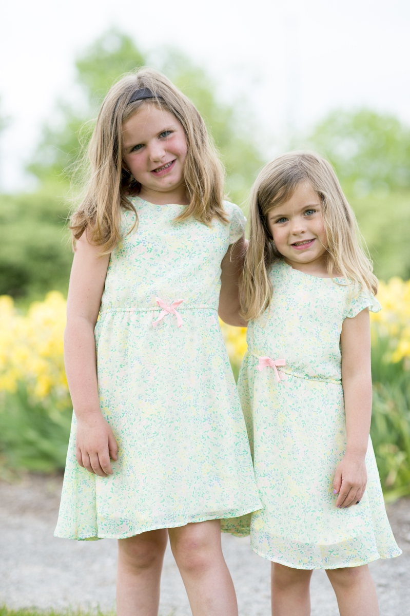 Family Photography - Sisters Outdoors